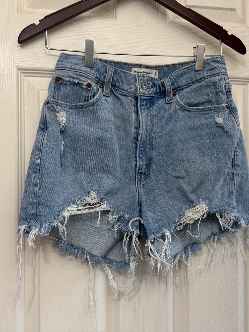 Abercrombie & Fitch 4” Denim High Rise Mom Shorts